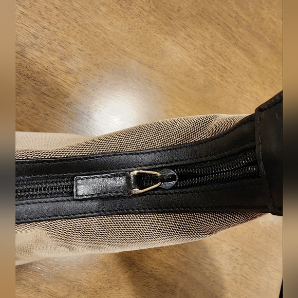 Vintage Gucci Hobo Bag - Picture 12 of 16